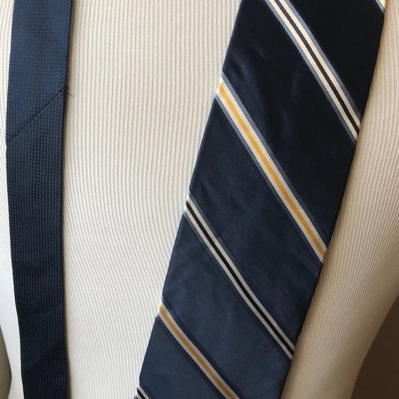 Tommy Hilfinger Men's Tie - Picture 2 of 3